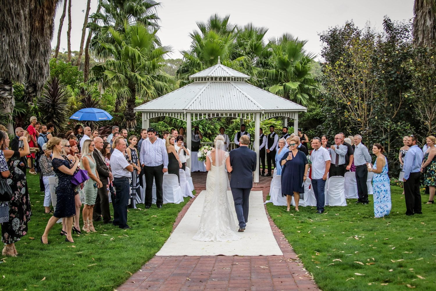 Disha Vakani Shares An Unseen Picture From Her Wedding, Amidst Reports Of Comeback 1