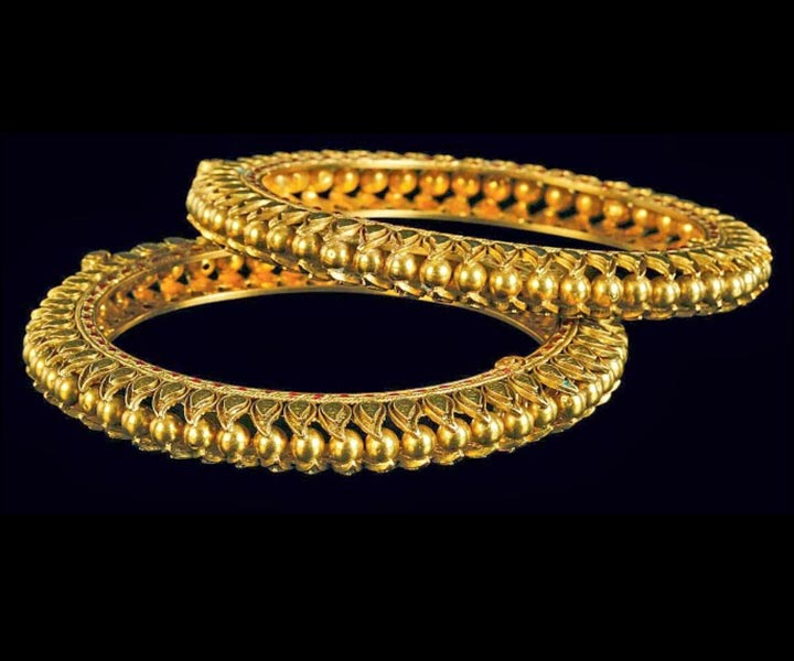 Gitanjali Gems, once a pinnacle jewelry chain, faces liquidation: Report 6