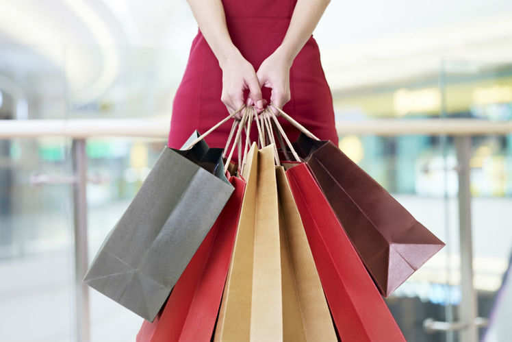 16 injured by means of spray at shopping mall in Saitama Pref; suspect arrested 7